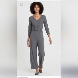 NWT Old Navy jumper gray size medium